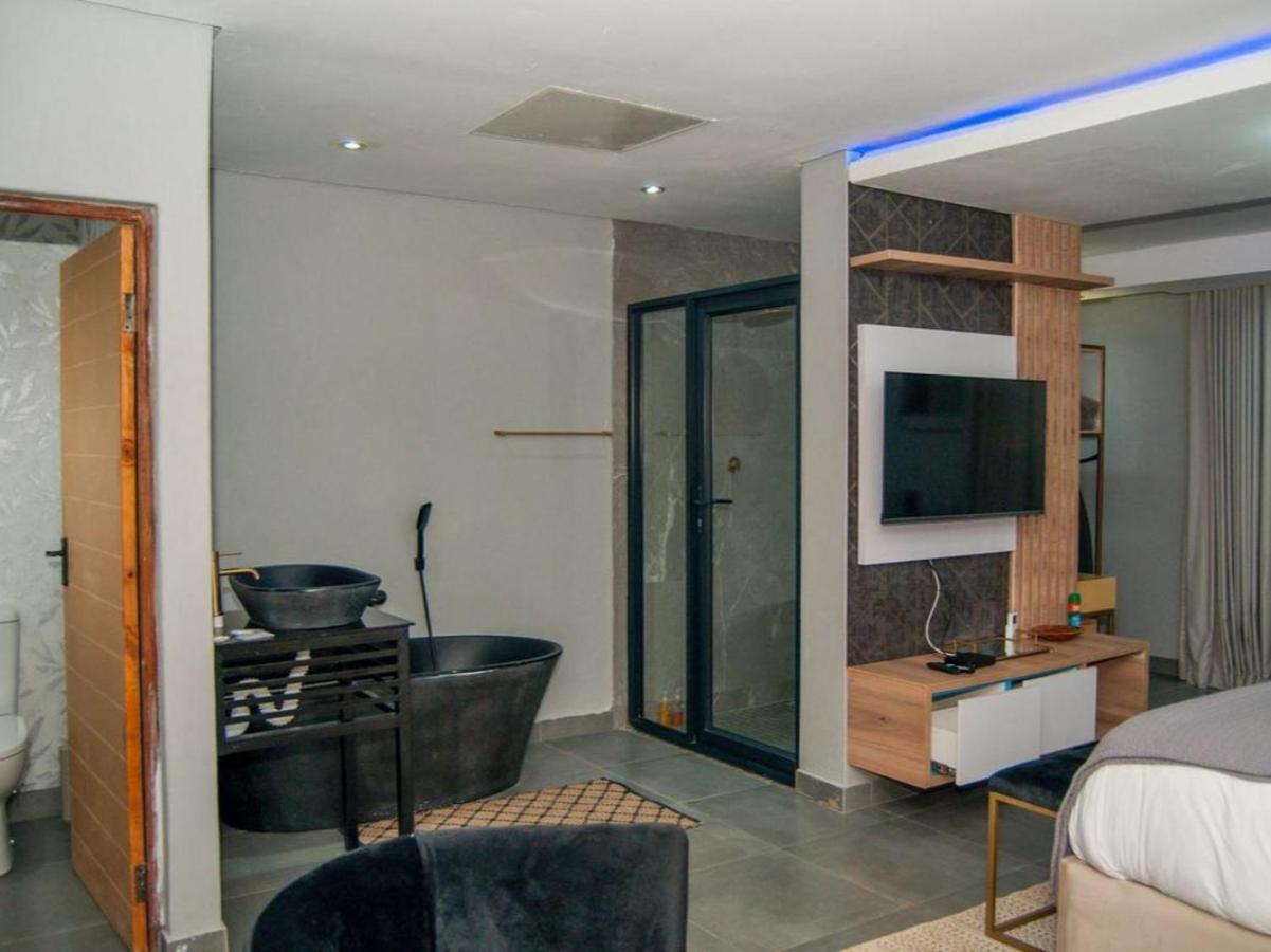 The Lux Hotel And Resorts Louis Trichardt Exterior photo